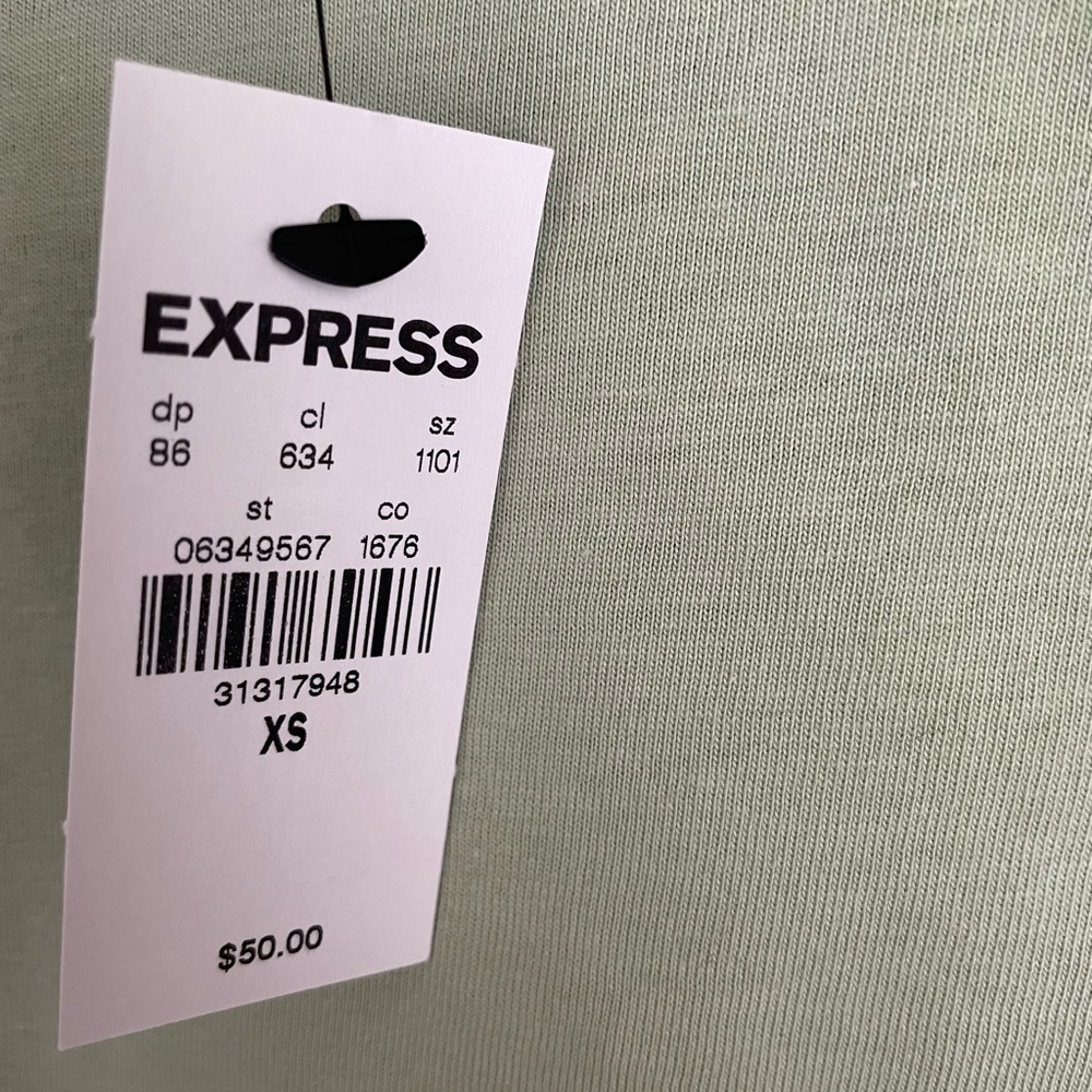 🆕 Express Top - Picture 3 of 4